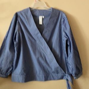 Guest Editor 100 percent cotton top